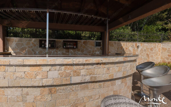 otel s potryasayushhim vidom na more i vysokim potenczialom dohoda 35