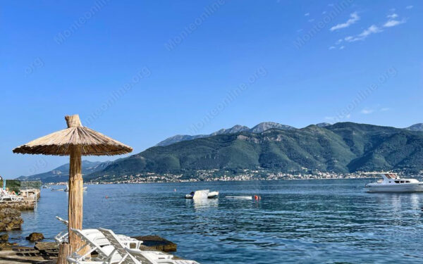 prostornyj dupleks s panoramnym vidom garazhom i dizajnerskim intererom v krashichi 13