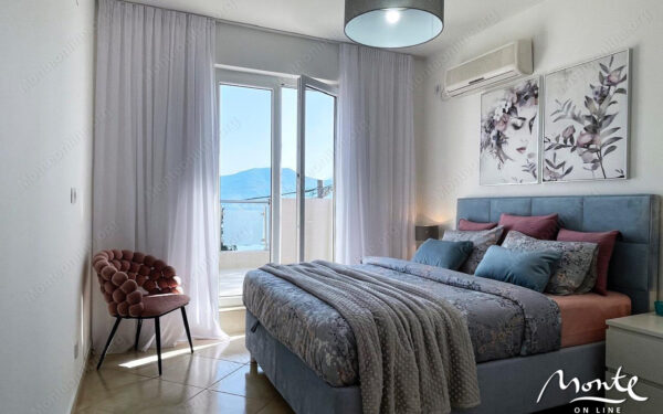 prostornyj dupleks s panoramnym vidom garazhom i dizajnerskim intererom v krashichi 14