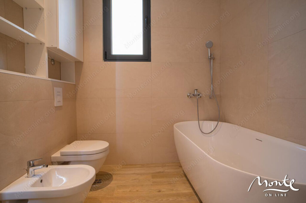 roskoshnaya villa s panoramnym vidom na more i bassejnom na budvanskoj rivere 16