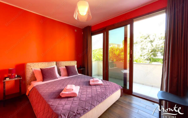 sovremennaya villa na pervoj linii s bassejnom i panoramnym vidom na more v utehe 06