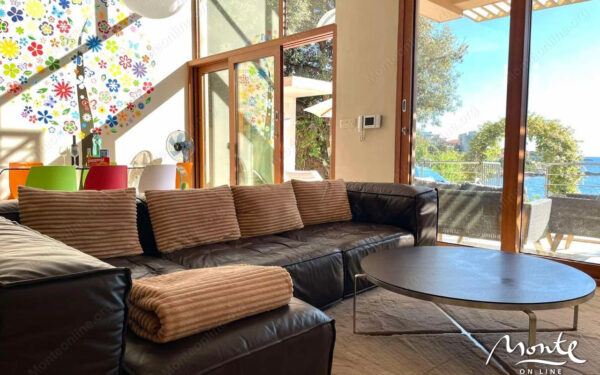 sovremennaya villa na pervoj linii s bassejnom i panoramnym vidom na more v utehe 24