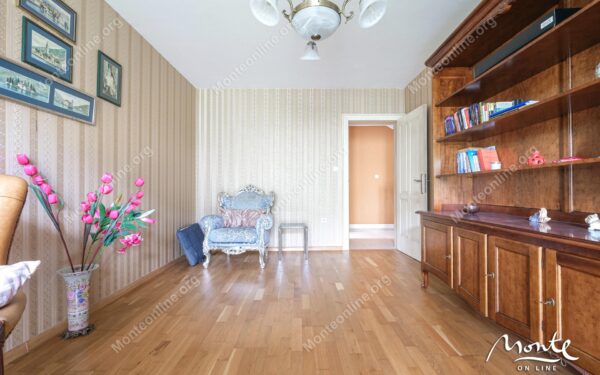 stilnyj taunhaus s 3 spalnyami i terrasoj v lastve grbalska 16