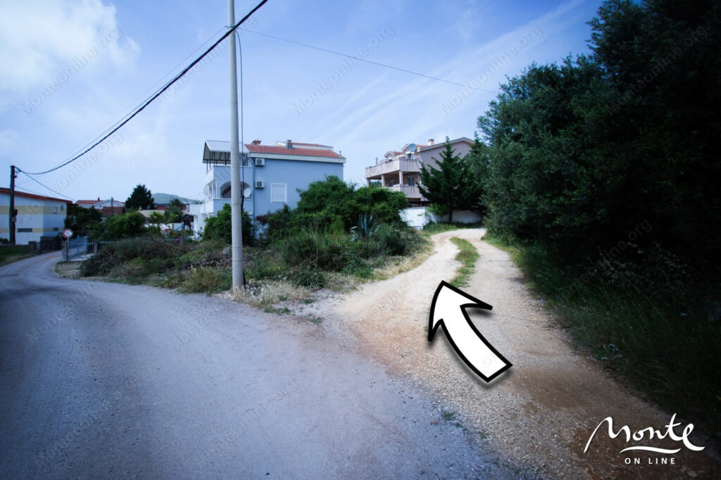 unikalnaya 3 etazhnaya villa v zhivopisnoj chasti kurortnogo poselka krimovicza budva 13