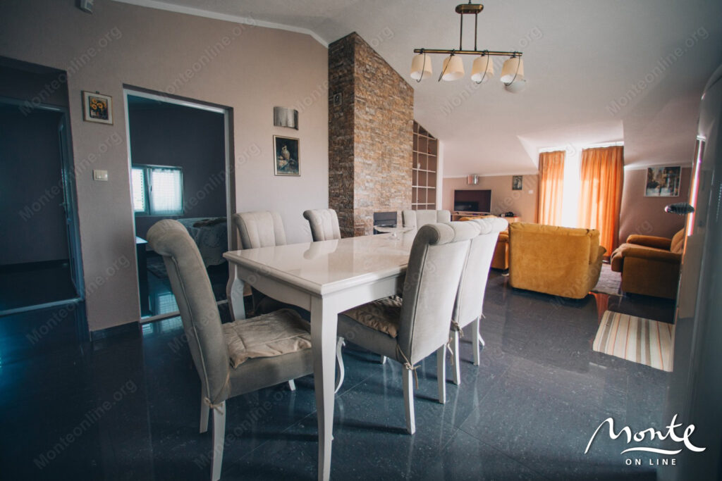 unikalnaya 3 etazhnaya villa v zhivopisnoj chasti kurortnogo poselka krimovicza budva 37