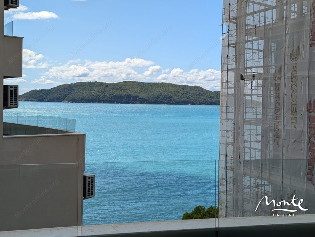 eksklyuzivnye apartamenty s panoramnym vidom na more v rafailovichi green stone 57 m2 07