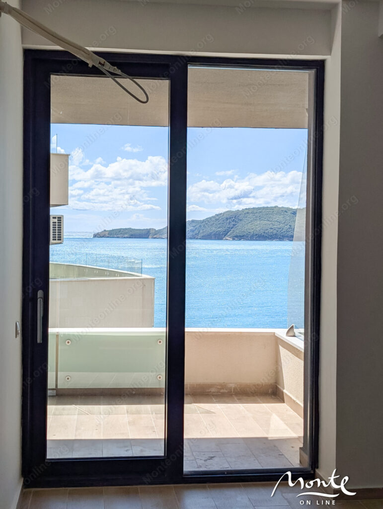 eksklyuzivnye apartamenty s panoramnym vidom na more v rafailovichi green stone 57 m2 14