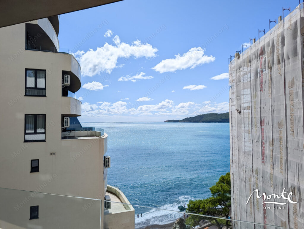 eksklyuzivnye apartamenty s panoramnym vidom na more v rafailovichi green stone 70m2 03