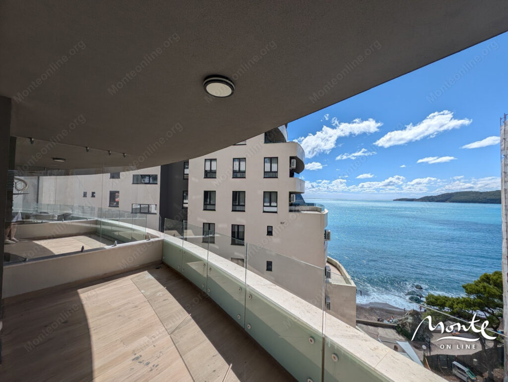 eksklyuzivnye apartamenty s panoramnym vidom na more v rafailovichi green stone 70m2 05