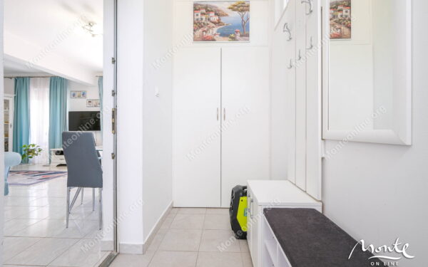 sovremennyj 2 etazhnyj dom s 3 spalnyami i vidom na more v zelenike 22