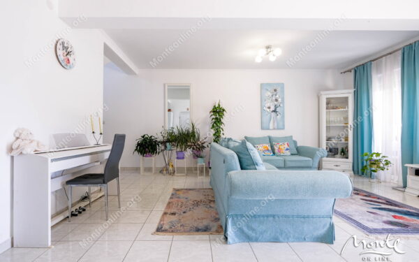 sovremennyj 2 etazhnyj dom s 3 spalnyami i vidom na more v zelenike 26