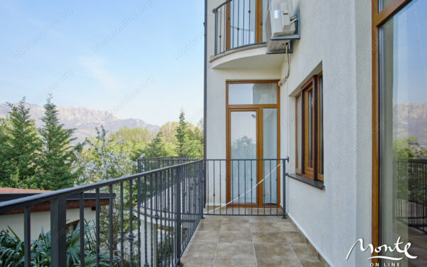 taunhaus v zakrytom poselke vranovichi 18