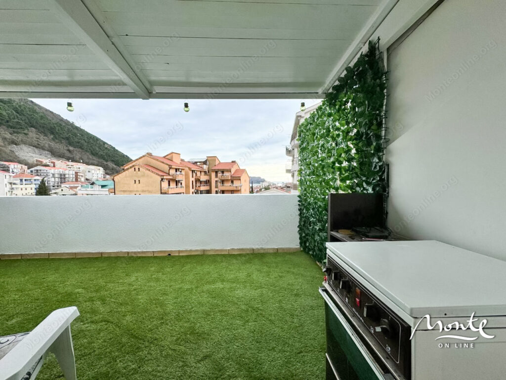 unikalnaya 1 spalnaya kvartira v budve s prostornoj terrasoj 400 m do morya 09