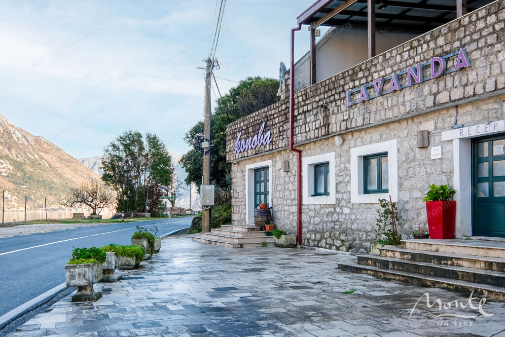 kamennyj dom na pervoj linii v kostanicze investicziya s vidom na zaliv 29