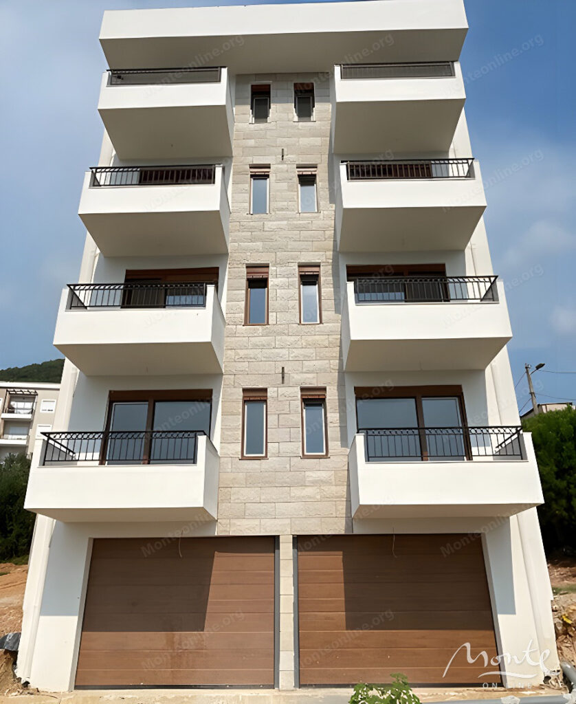 potryasayushhie apartamenty s vidom na more v kumbore herczeg novi 04