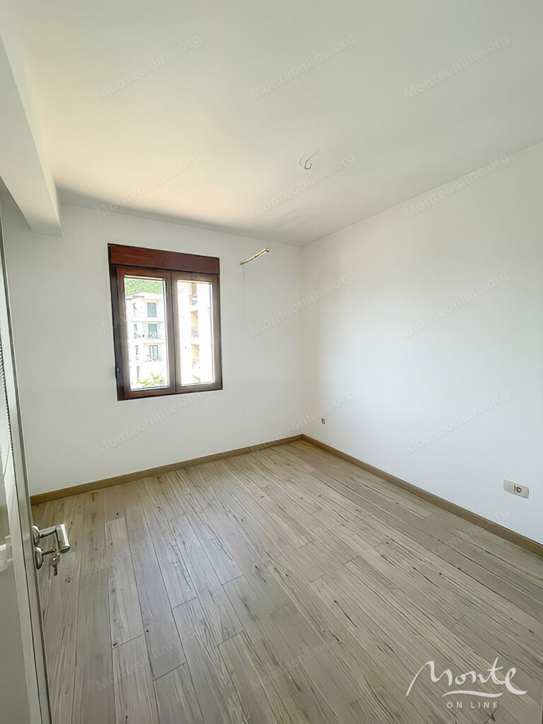 potryasayushhie apartamenty s vidom na more v kumbore herczeg novi 07
