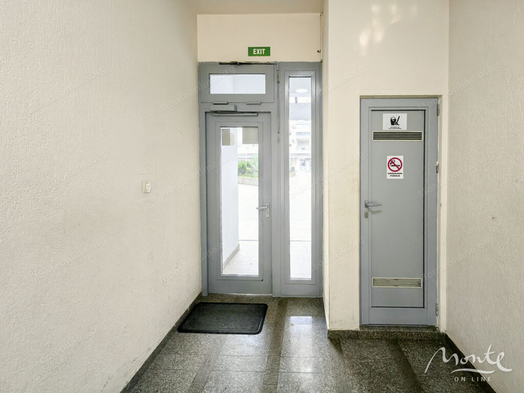 uyutnaya 1 spalnaya kvartira v samom serdcze podgoriczy 13