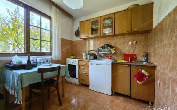 uyutnyj dom s bolshim uchastkom v zhivopisnom kolashine 05