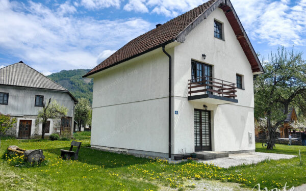 uyutnyj dom s bolshim uchastkom v zhivopisnom kolashine 21