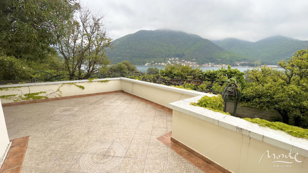 villa toscana dom s dushoj u morya 01
