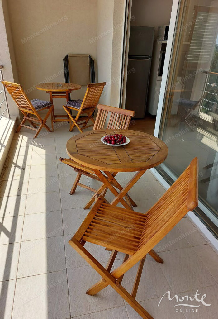 dejstvuyushhaya 3 etazhnaya turisticheskaya villa u morya v bechichi 02