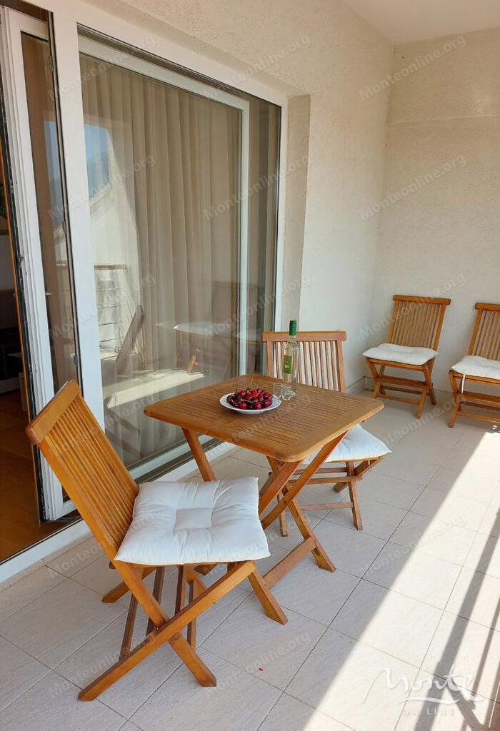 dejstvuyushhaya 3 etazhnaya turisticheskaya villa u morya v bechichi 03