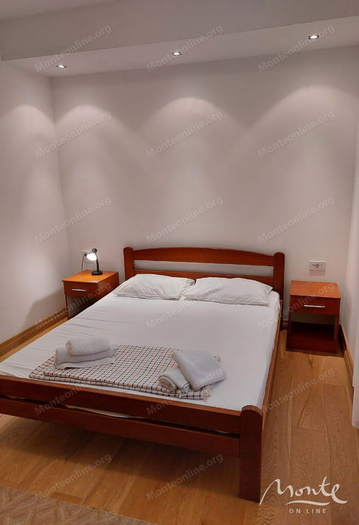 dejstvuyushhaya 3 etazhnaya turisticheskaya villa u morya v bechichi 17