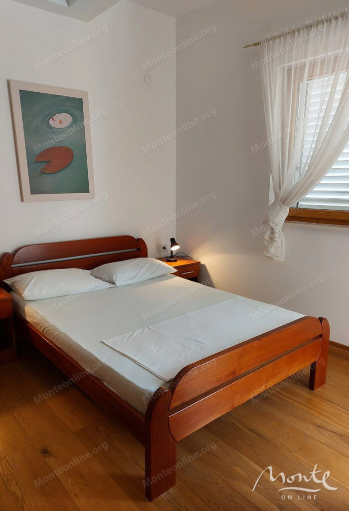 dejstvuyushhaya 3 etazhnaya turisticheskaya villa u morya v bechichi 21