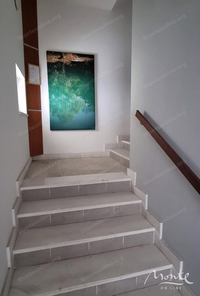 dejstvuyushhaya 3 etazhnaya turisticheskaya villa u morya v bechichi 25