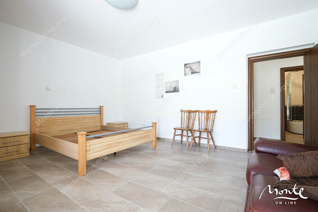 investiczionnyj uchastok s domom u morya v czentre tivata 07