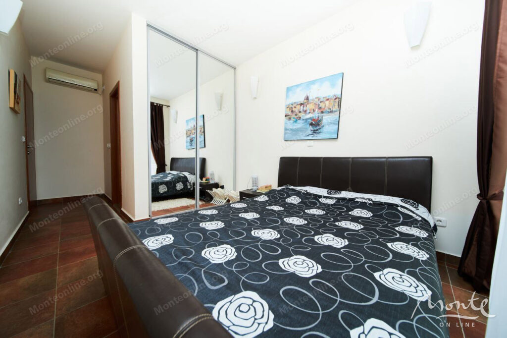 komfortnaya 4 etazhnaya villa v bechichi s bassejnom i panoramnym vidom 14