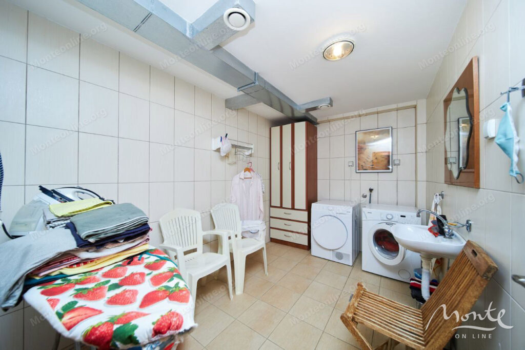 komfortnaya 4 etazhnaya villa v bechichi s bassejnom i panoramnym vidom 26