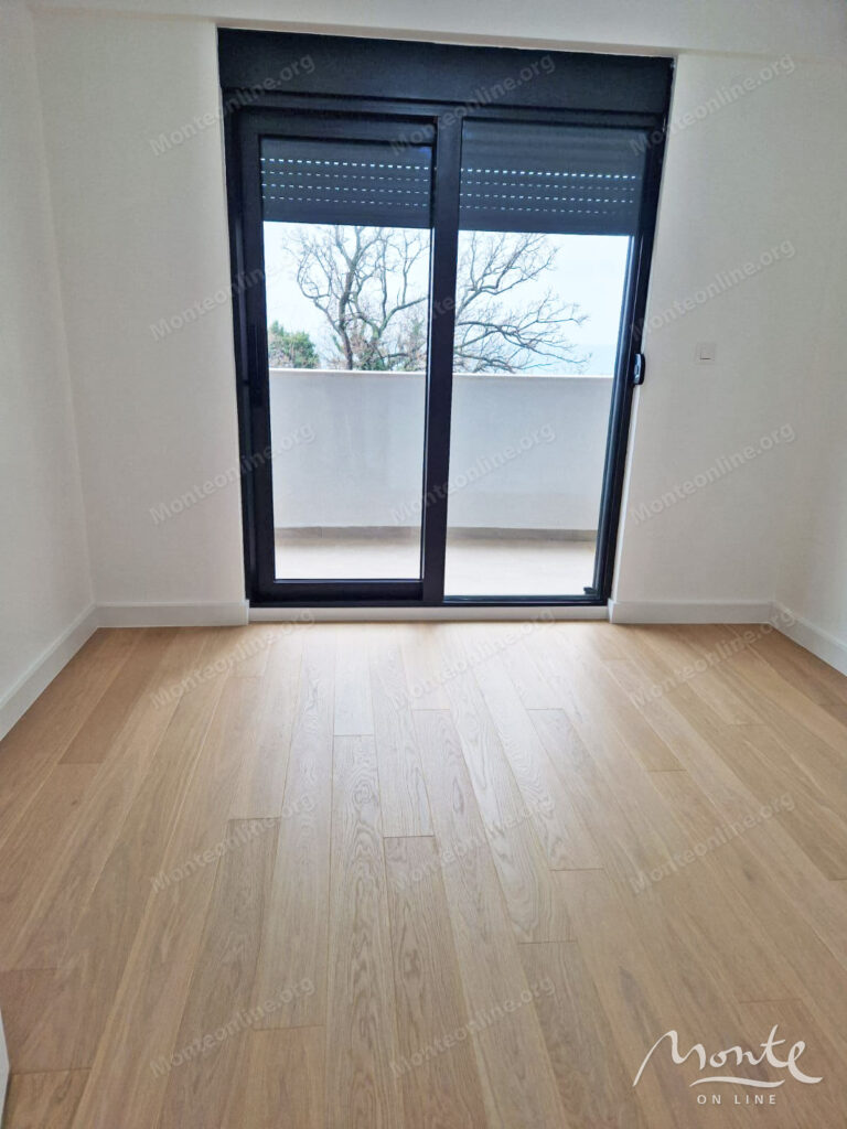 novaya 2 spalnaya kvartira s vidom na more i parkovkoj v 350 m ot plyazha v bechichi 07