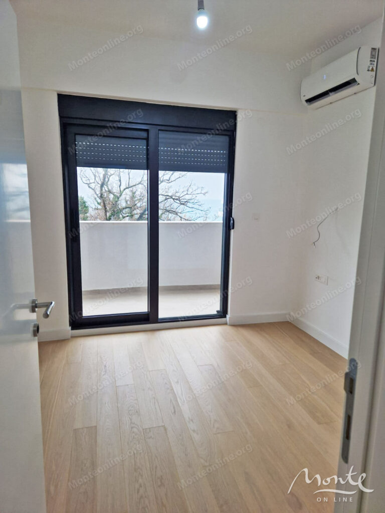 novaya 2 spalnaya kvartira s vidom na more i parkovkoj v 350 m ot plyazha v bechichi 11