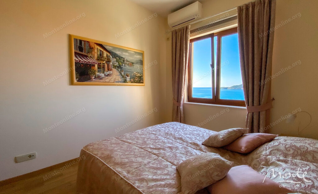 prostornyj 2 spalnyj apartament s panoramnym vidom na more v bechichi 07