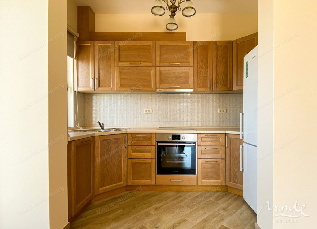 prostornyj 2 spalnyj apartament s panoramnym vidom na more v bechichi 08