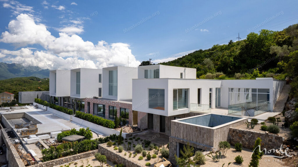 sovremennaya villa s panoramnym vidom na more v krashichi 05