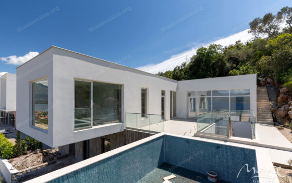 sovremennaya villa s panoramnym vidom na more v krashichi 07