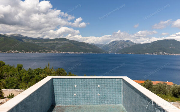 sovremennaya villa s panoramnym vidom na more v krashichi 13