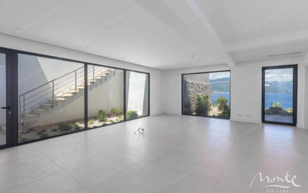 sovremennaya villa s panoramnym vidom na more v krashichi 14