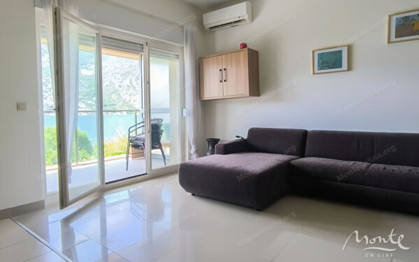 svetlaya kvartira u morya v risane vid v kotoryj vlyublyaeshsya 04