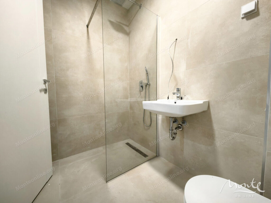 uyutnaya 1 spalnaya kvartira v novostrojke podgoricza 09