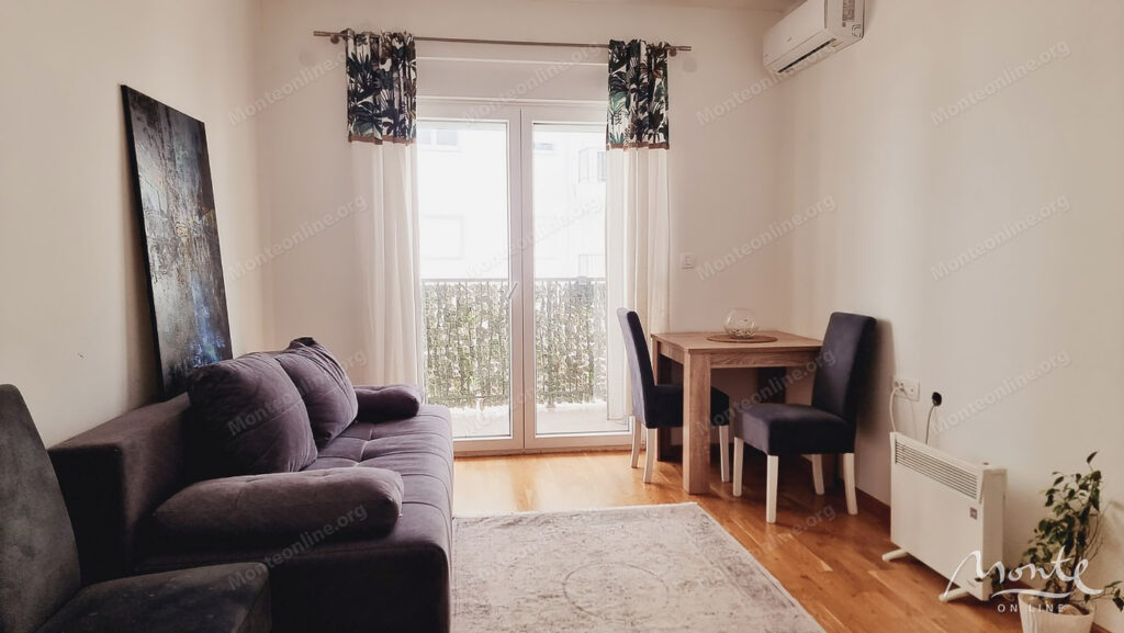 uyutnaya 1 spalnaya kvartira v tihom rajone lazi budva 01