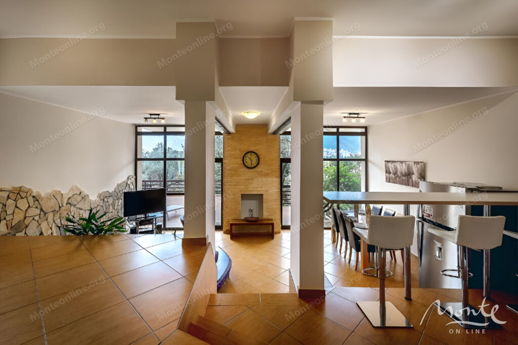 villa milana prostornaya villa s sadom v budve vsego 6 minut ot morya 07
