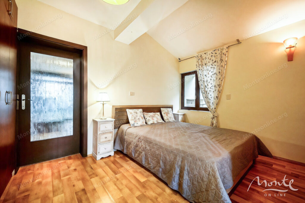 villa milana prostornaya villa s sadom v budve vsego 6 minut ot morya 15