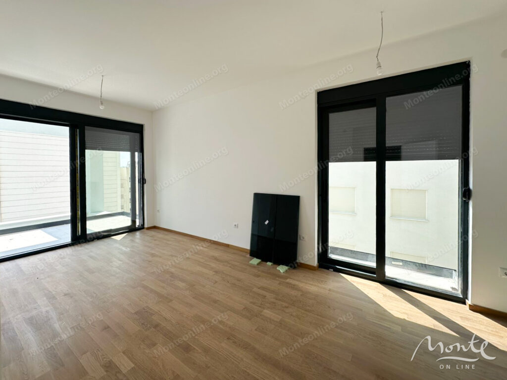 1 spalnaya kvartira v novom zhilom komplekse v bechichi 04