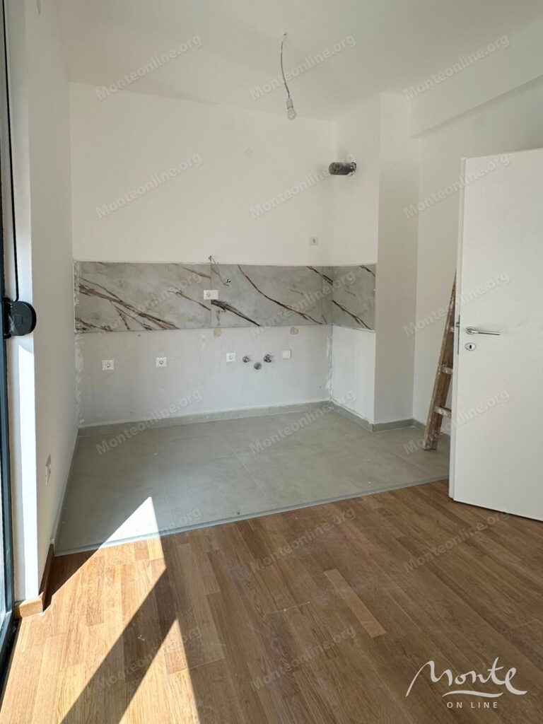 1 spalnaya kvartira v novom zhilom komplekse v bechichi 07