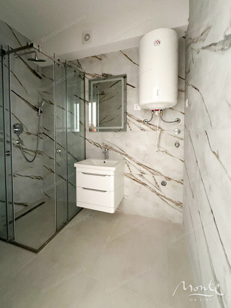 1 spalnaya kvartira v novom zhilom komplekse v bechichi 12