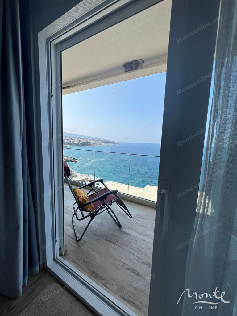 2 spalnaya kvartira s dizajnerskim remontom na pervoj linii morya v dobra voda bar 10