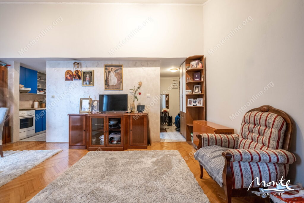 Dupleks 3 sp Tivat 07